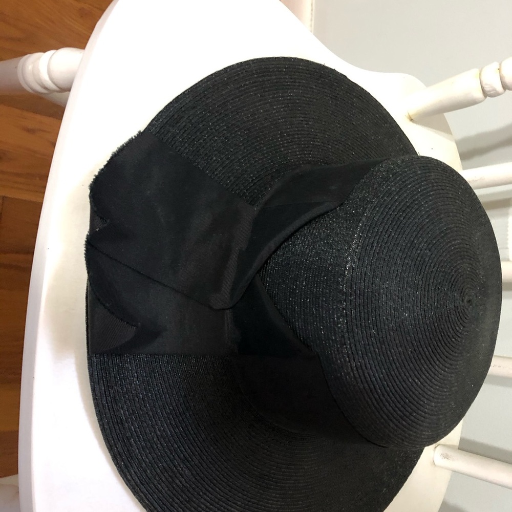 Vintage ladies straw hat
